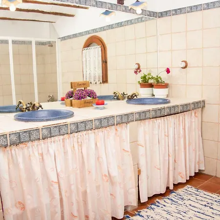 Casa Cueva Pastor 4*